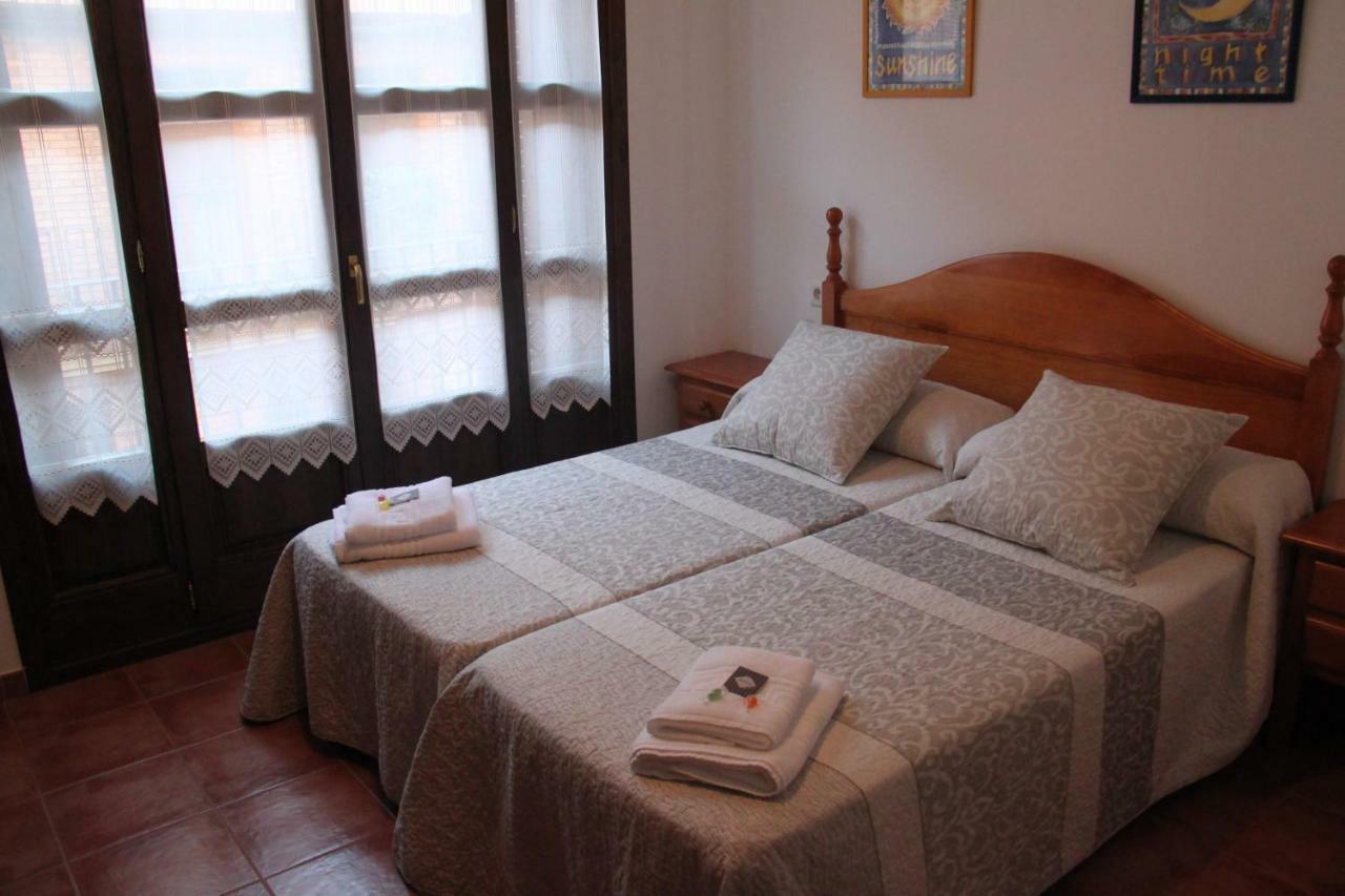 Delicias Hotel Peraltilla ภายนอก รูปภาพ